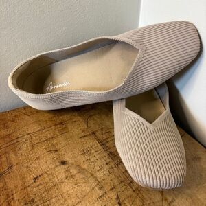 Arromic Tan Flats Ribbed Texture Rounded Toe like Ballet Pointe Shoes Womens 7.5